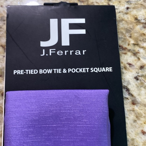 NWT JF J.Farrar 2 Pc Set Pre-Tied Bow Tie and Pocket Square Purple Micro Plaid - Picture 4 of 4